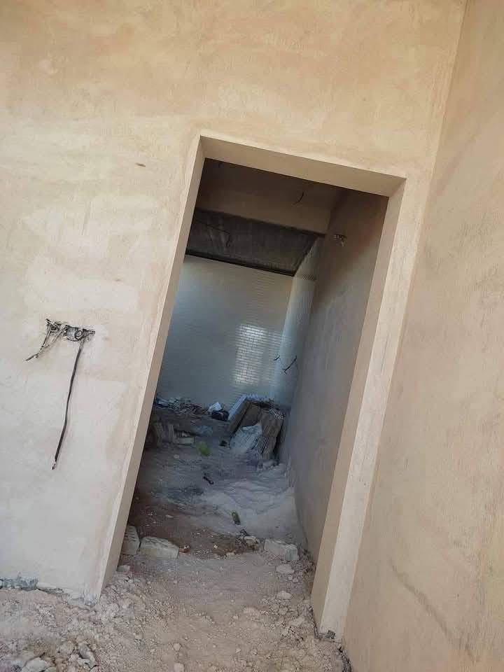 السللم عليكم لباخ متفرغ متر يوميه مكطوعه وشغل راقي انشالله ***********وتساب

نص مكتوب في الصور:
- CAMON 30 5G 23mm f/1.8 1/50s ISO631
- CAMON 30
- 23mm f/1.8 1/67s ISO87