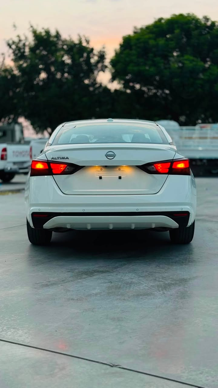 ابیض و ٢٠٢٥ و ١٥٤ ورقە 🔥
.
Nissan altima 2025 
.
مواصفات SV .
.
ماشیە ١٥ الف مایل
.
سیارە حادثە بنید صبغ و کم مکان تعدیل بارد بي .
.
سعرە ١٥٤ ورقە .
.
كاتي سياره و مكانه كلار 
.
***********
