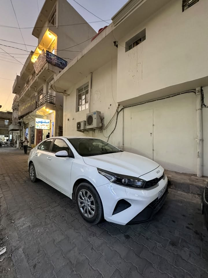 للبيع
سيراتو 2022 وارد خليجي محرك 1.6 السيارة ماشية 90 الف  تخم تاير جديد مواصفات نص فول قطعتين تبريد فول تحكم ستيرن مثبت سرعة السيارة بيها بارد بالجاملغ الأمامي الأيسر فقط ‭
***********‬ مكان السيارة واسط عزيزية
