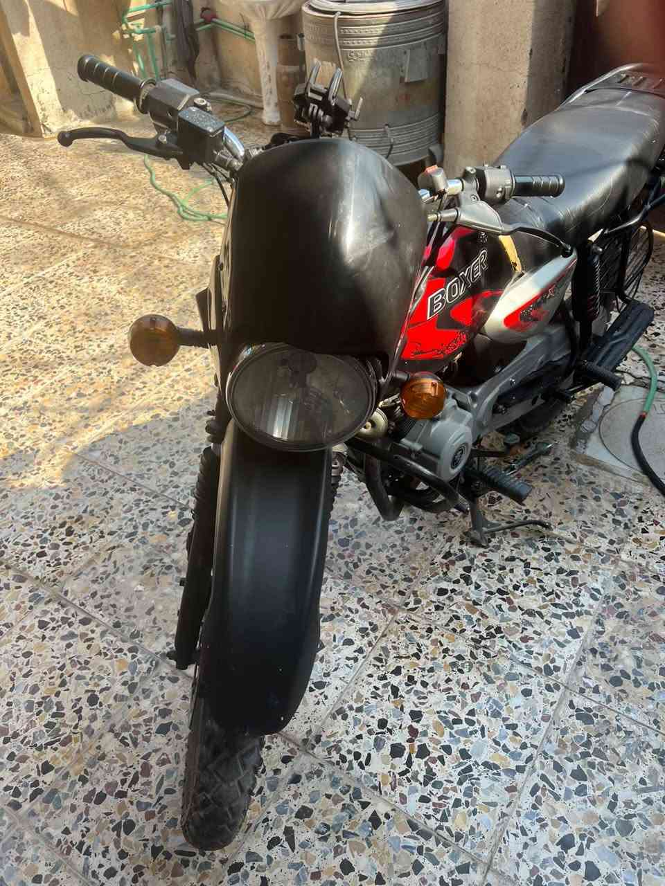 سلام عليكم شباب بوكسر جبلي موديل 23 رقم بغداد نكليزي لوحات ثنين بس ما شادهن ضامهن تحويل ثاني يوم بسم صاحبي بلميدنه بيتهم لمهم دراجه لا نضوح لا تنقيص لا دخاااان تجي تفصل بيها للصبح بلادية دراجه شكد متصور بس الاشاير الكدام ما يشتغلن مكاني بغداد الامين بلنواب سعر 2400وبيها مجال ربع متصرف عليها  رقمي بي واتساب ***********
