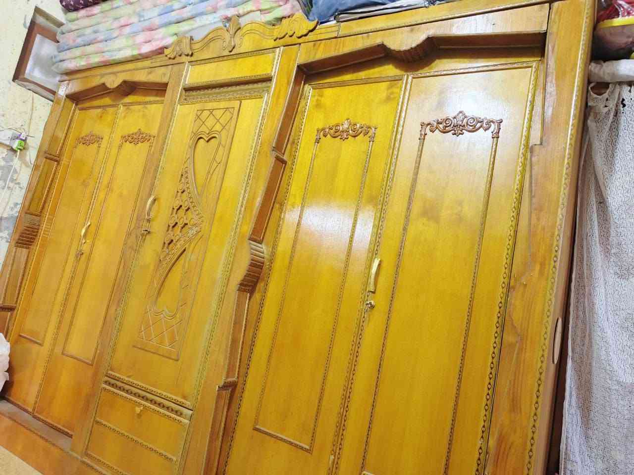غرفة للبيع سعر 400وبيها مجال
اتصال***********

