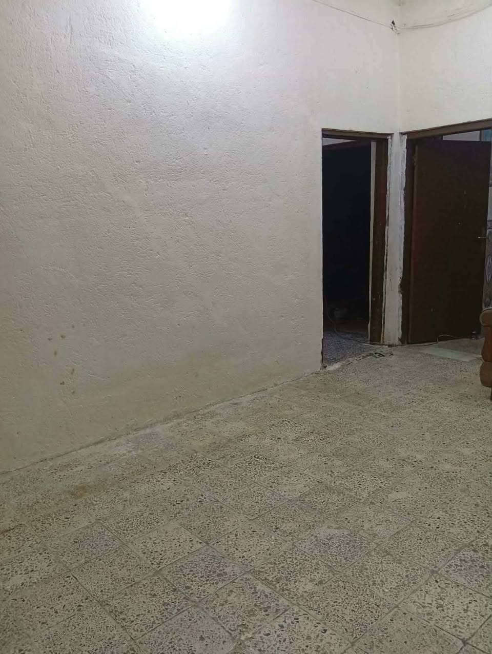 بيت بحي جهاد مساحه 185 متر بسعر مناسب قسط ***********
