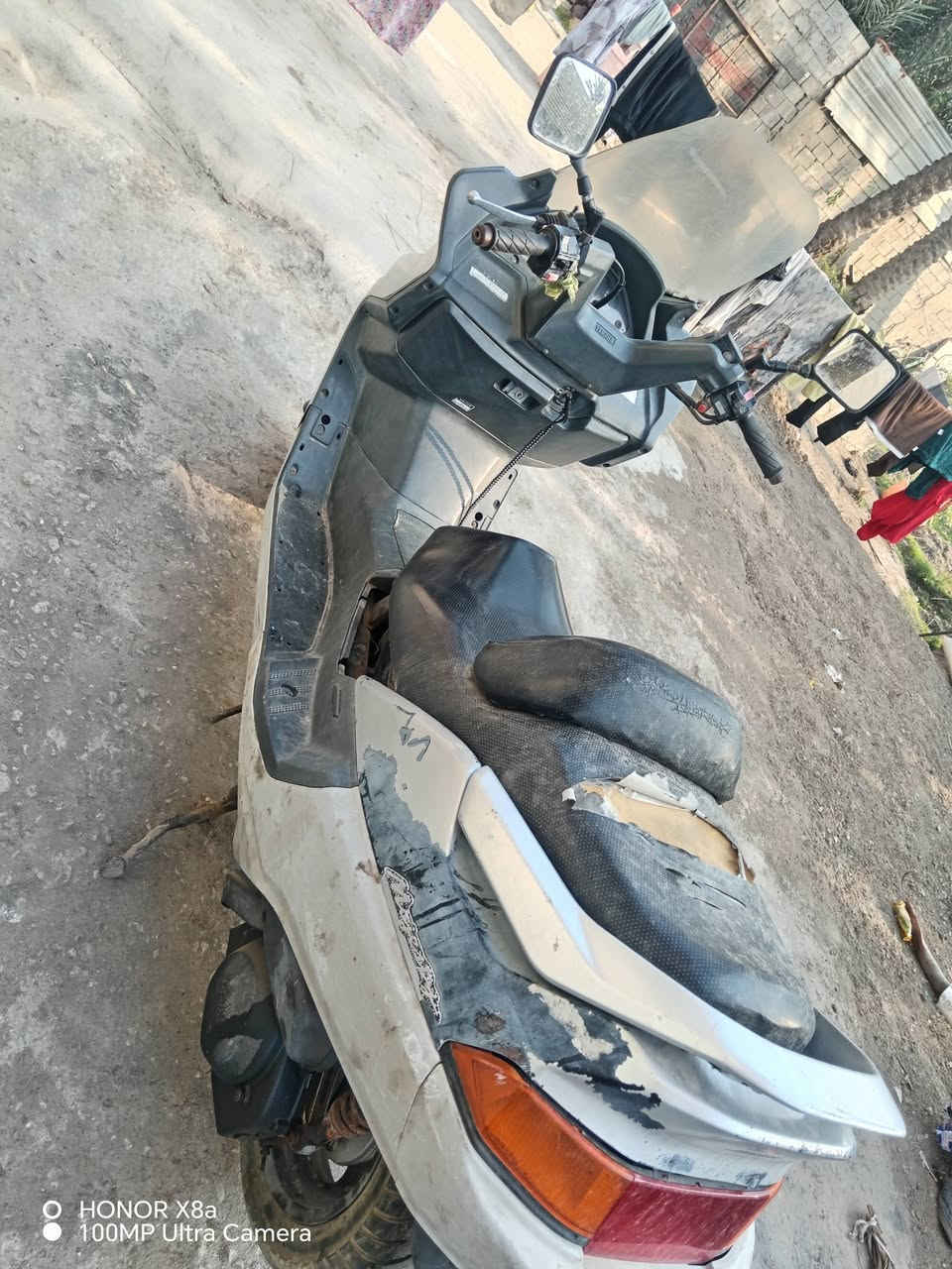دراجه للبيع فرخ ماجستا دراجه مامفتوحه نظيفه  الدراجه متروكه سعره 250 وبيه مجال حك الجيه مكان الجيلاويه ***********
