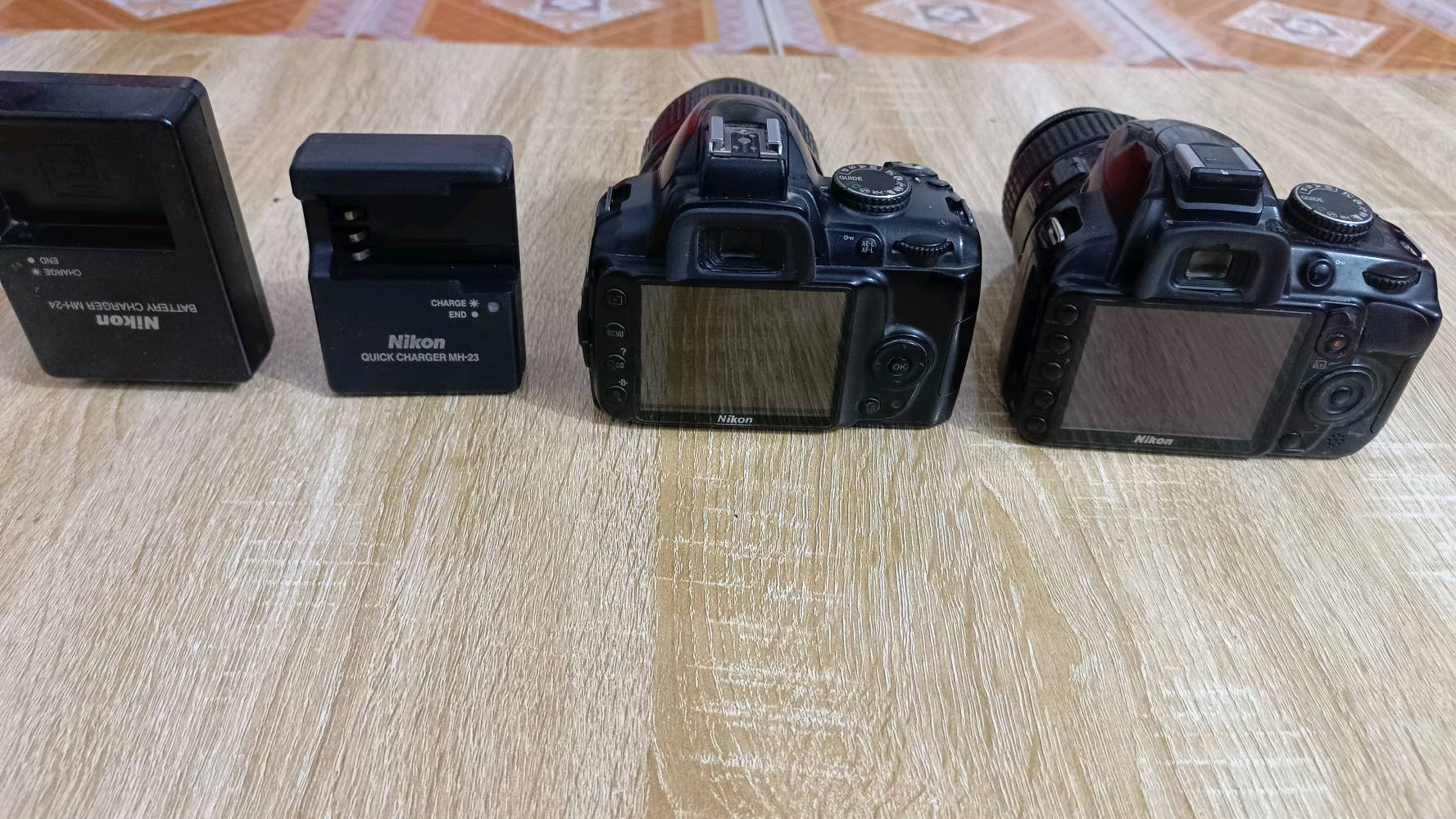 السلام عليكم اخوان أعادة نشر بسبب الوعود الكاذبة عندي كامرات Nikon عدد 2 مع شواحن اصلية
1- الكامرة الاولى Nikon D3100 السنسر ضعيف على الاوتوماتك لاكن على المنول شغالة ويحتاجلها تنضيف داخلي
2- الكامرة الثانية Nikon D3000 كل مشكلة مابيها بس نقصها بطارية
السعر النهائي اثنينهن 175 الف ابلاش
***********
***********