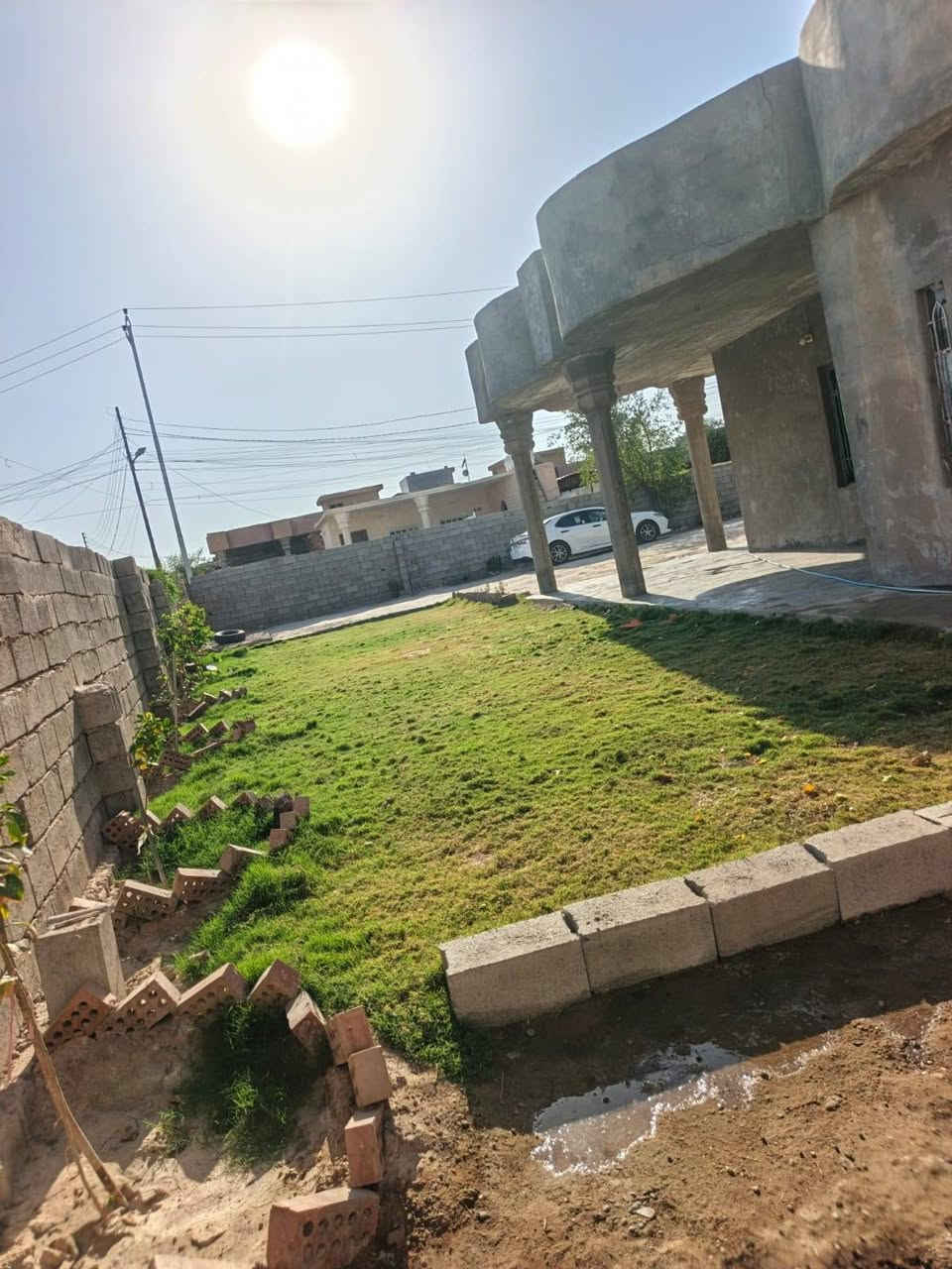 بيت للبيع  ركن بسعر مناسب ( 38 ) وبي مجال
المساحه 700م - مساحة البناء 200م 

مكون من 3 غرف - موزع - استقبال - مطبخ 

العنوان ؛ العلم - دبي قرية الشهيد عبدالله أجباره 

للاستفسار واتساب : ***********
