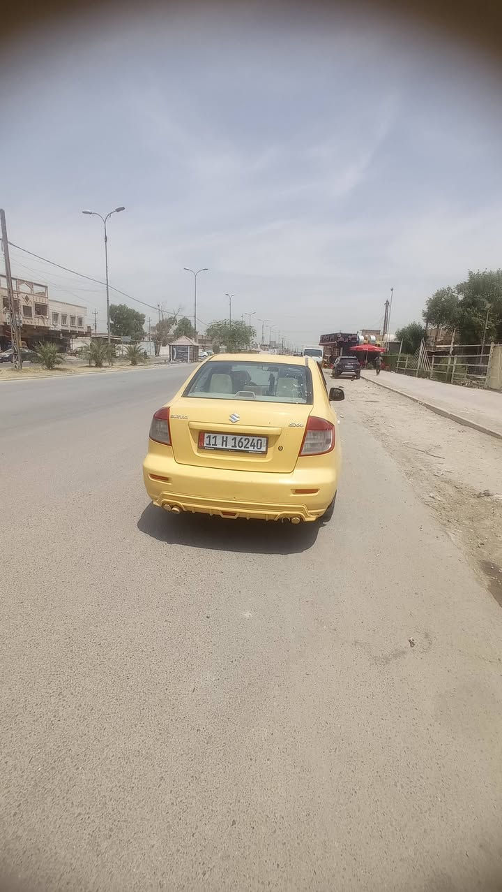 السلام عليكم للبيع سيارة سوزوكي ياباني sx4موديل2011وارد أمريكي محرك2000 بأسمي مصفره هيئه وغرامات بدون حادث گير عادي السعر 42وبيها مجال الإتصال على الرقم واتساب ***********
