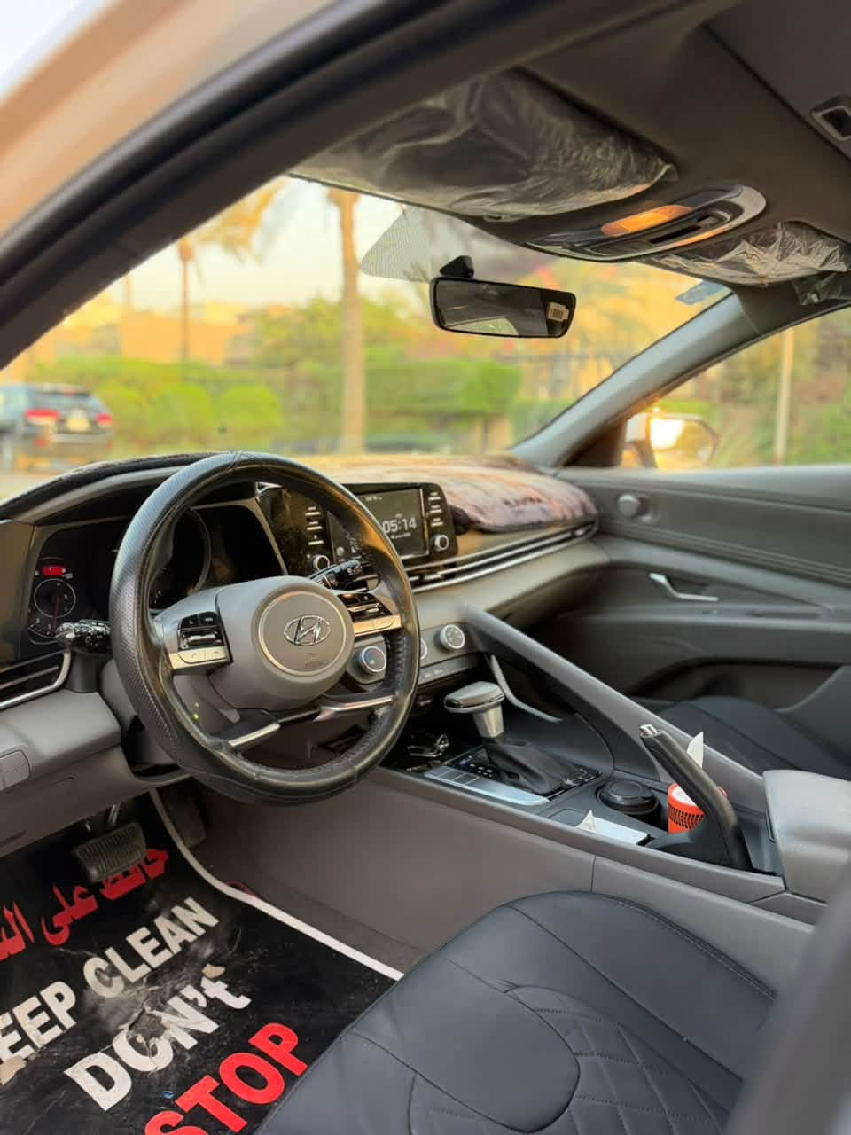 السلام عليكم
النترا موديل ٢٠٢٣  خليجي  مكينه ٢٠٠٠
فول مواصفات 
فتحه سقف
اشاير مري+مري شفط
شحن واير لس
حساس امامي خلفي
كامره محيطيه
بصمه ابواب+دخول ذكي
تشغيل عن بعد
مواصفات الفول مال خليجي
سياره حلوه ونظيفه ماشاء الله
السياره بدون صبغ بيها فقط بارد بسيط
ماشيه ٢٣ الف كيلو
مكان السياره بغداد
***********
