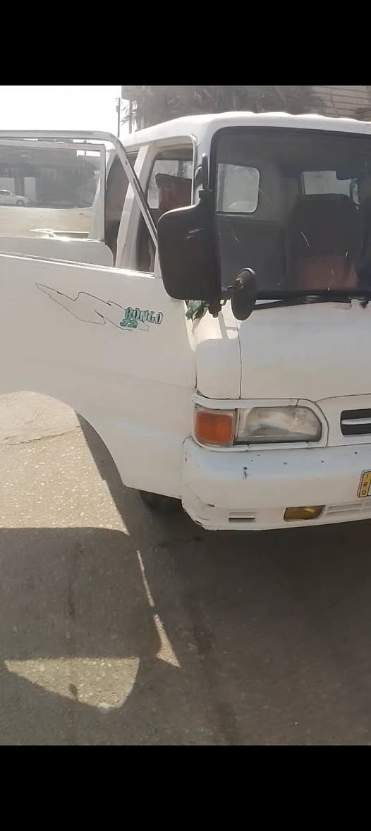 السلام عليكم كيا حمل موديل 1996 رقم نگليزي باسمي سنويه 2029 السعر 55 وبيها مجال للشراي سياره كلش حلوه.رقم *********** مكاني بابل شوملي
