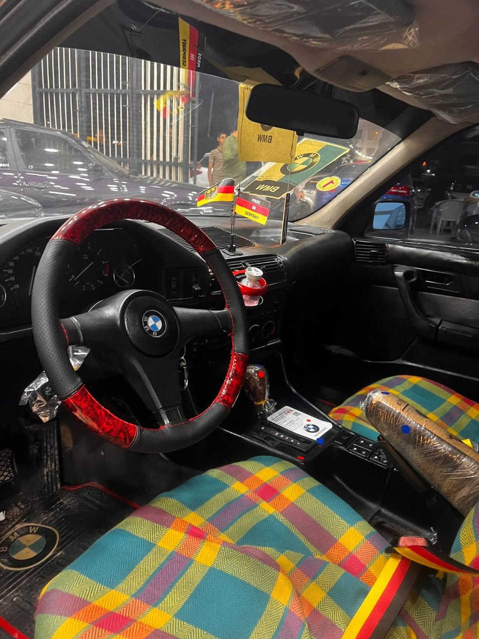 BMW 520

گێر تۆماتیک
هەرزەنترین سعر
گێر و مەکینە و کارەبایات و تەحویل و غەرامەی بە شەرتە 
سەیارەکە سبوغ عامە لۆ جوانی 
بێ لێدرانە هیچ لێدرانەکی نییە 

٥٥٠ دۆلار  دوای مەعامەلە بە دەست وەردەگیەوە 
نرخی ٥٨ وەرەقە 

***********

BMW 520
جیر  توماتيك
ارخص سعر
جير محرك كهربايات تحول غرامة بشرت 
سيارة مصبوغ عام جمالية
بدون ضربة
٥٥٠ دؤلار غرامة مرجوع 
سعر ٥٨ ورقة

*********** أربيل, العراق
