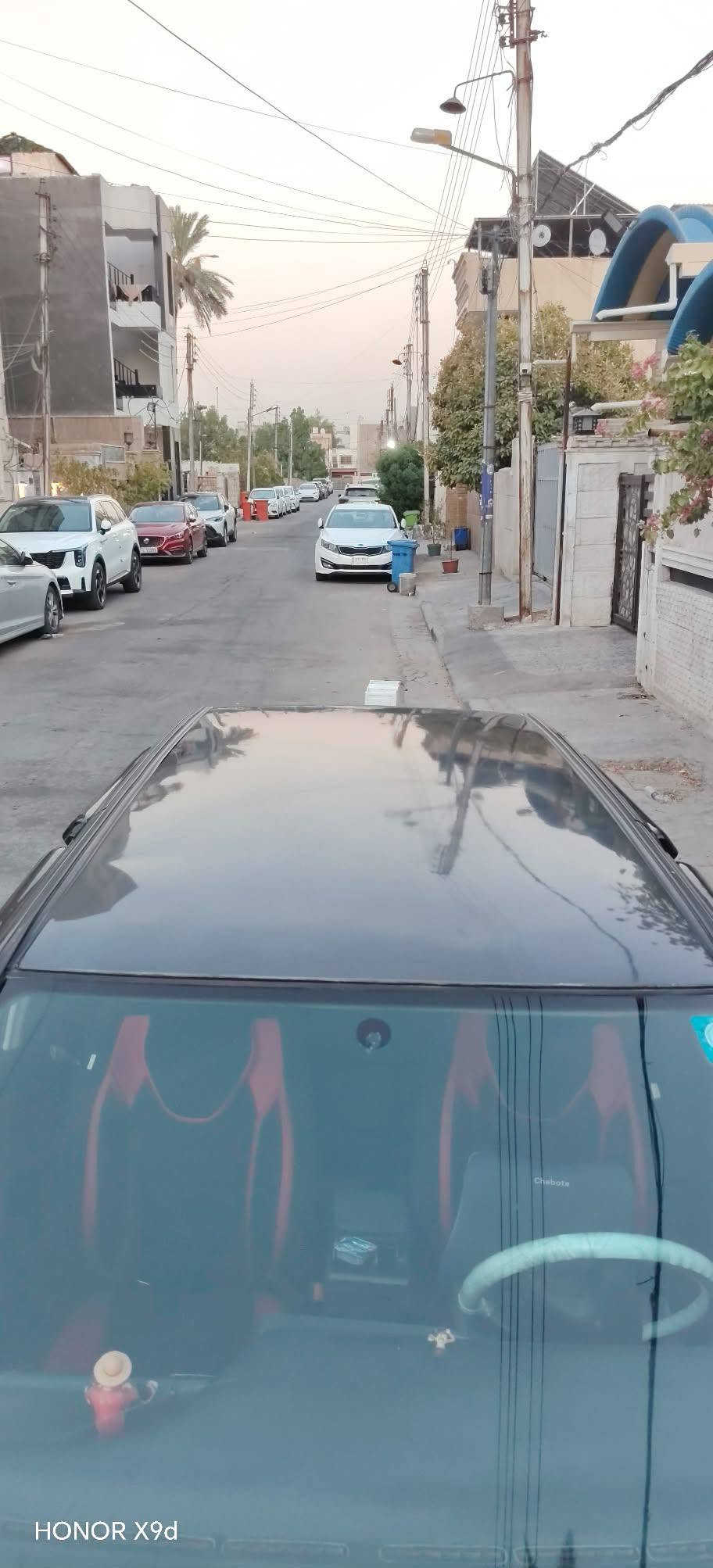 السلام عليكم كولف موديل 92 محرك 1800 دوش كير اوتماتيك تبريد شغال سياره جاهزه رقم انكليزي بغداد سنويه لحد 2030 باسمي تحويل ثاني يوم 40 وبيها مجال 
***********

نص مكتوب في الصور:
- HONOR X9d