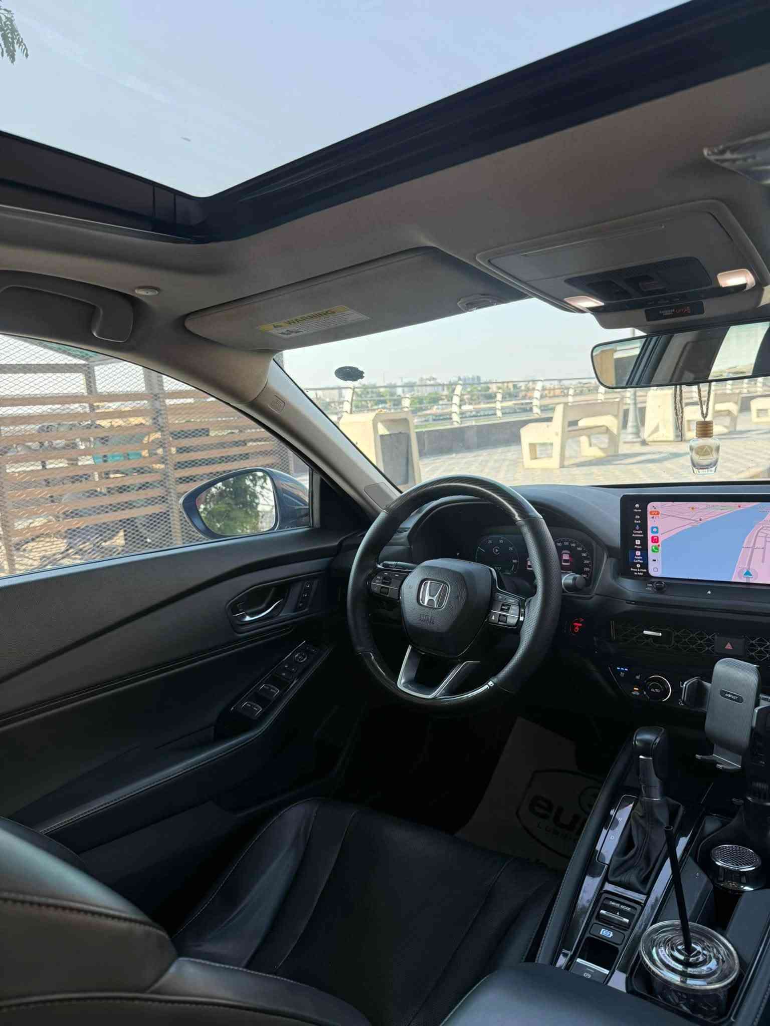 🚘 Honda Accord Touring Hybrid 2024 🇺🇸
🔥 Touring – اعلى فئه فل أوبشن

🔹 وارد أمريكي 🇺🇸

🔹 محرك 2.0 Hybrid

🔹 ماشية 51,000 كم

🔹 Head-Up Display (HUD) – داتا شو

🔹 تشغيل عن بُعد Remote Start

🔹 شاحن لاسلكي Wireless Charging

🔹 مقاعد جلد كهربائية

🔹 تبريد وتسخين المقاعد

🔹 فتحة سقف

🔹 شاشة وسطية كبيرة

🔹 Apple CarPlay & Android Auto

🔹 نظام صوت Bose Premium 🔊

🔹 كامرات ° وحساسات

🔹 رادار وأنظمة Honda Sensing

🔹 مثبت سرعة متكيف

🔹 Lane Keep Assist

🔹 Blind Spot Monitor

🔹 Keyless Entry + Push Start

🔹 إضاءة LED كاملة

🔹 جنوط Touring أصلية

🔹 فتحات تكييف خلفية مزدوجة ❄️

📌 حالة السيارة:

▫️ البنيد مبدل

▫️ الصندوق الخلفي مبدل

▫️ الشواصي والدواخل سليمة

▫️ الإيرباغات سليمة

الحادث بدون دواخل بدون ايرباك مواصل حتى للراديتر من تطلب الصور باوع عليه زين 

💰 السعر: 185 $ قابل للتفاوض

📍 بغداد

***********
