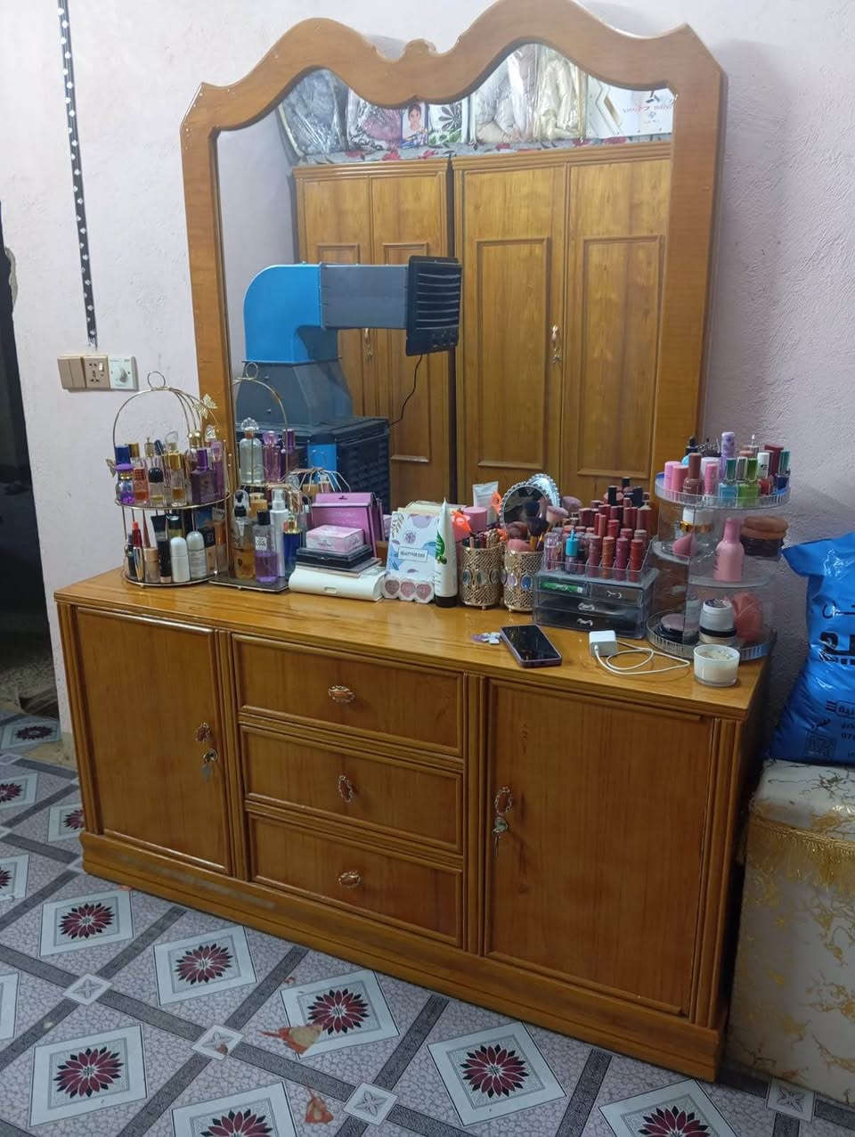 غرفه تسگام درجه اولى استخدام قليل خشب صاج العنوان نجف سعر مناسب تفاصيل اكثر تواصل ‭***********‬ النجف, العراق
