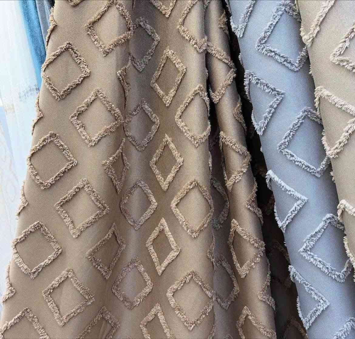 وصلنا  برده صيفي بوهيمي_ثقيل  
عرض خاص 😍 لفتره محدده😍
قياس 4 متر العرض قطعتين
 كل قطعه مترين 
الارتفاع 3.10سم
للحجز_فقط_واتساب_حصرآ ***********
عنوان ديالى جلولاء مقابل جسر القطار القديم

نص مكتوب في الصور:
- 1 2 3 4 5 6 7 8