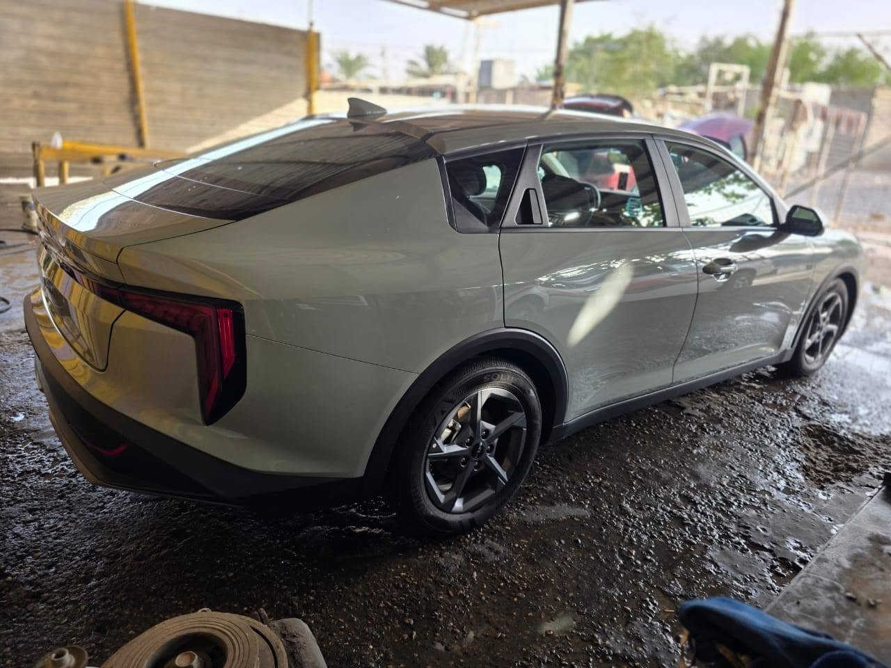 السلام عليكم
كيا K4 2025   مرقم بغداد ماشي21 الف ميل لون سمنتي حادث بنيدوجاملغ (تبديل بيند فقط)♻️
المواصفات : بصمة  / هندبريك دكمة  / لايت LED  / مكينة 2000 دوش / شاشة كبيرة متصلة ديجتال /  اوتو هولد / LED امامي وخلفي / قيادة ذاتية / كامرة دوارة / رادار تعديل مسار / اوتو بريك / رادار جانبي / مود درايف / تحكم ستيرن / كروس سرعة /مانع انزلاق / كار بلي 
📌مكاني الشعله  السعر165 ورقه وبي مجال بسيط 
📍للتواصل والاستفسار :***********
@إشارة
