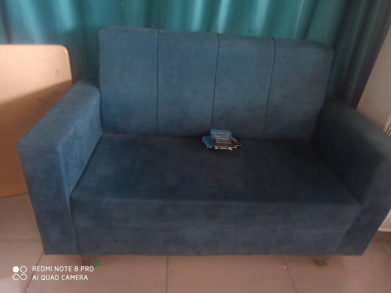 قنفات جديده ستعمال شهر واحد نظيفات حيل سعر وحده 50 بيه مجال بس ياخذهن كلهن يعني شلع مكاني حله خاص او يتصل على رقم ***********
