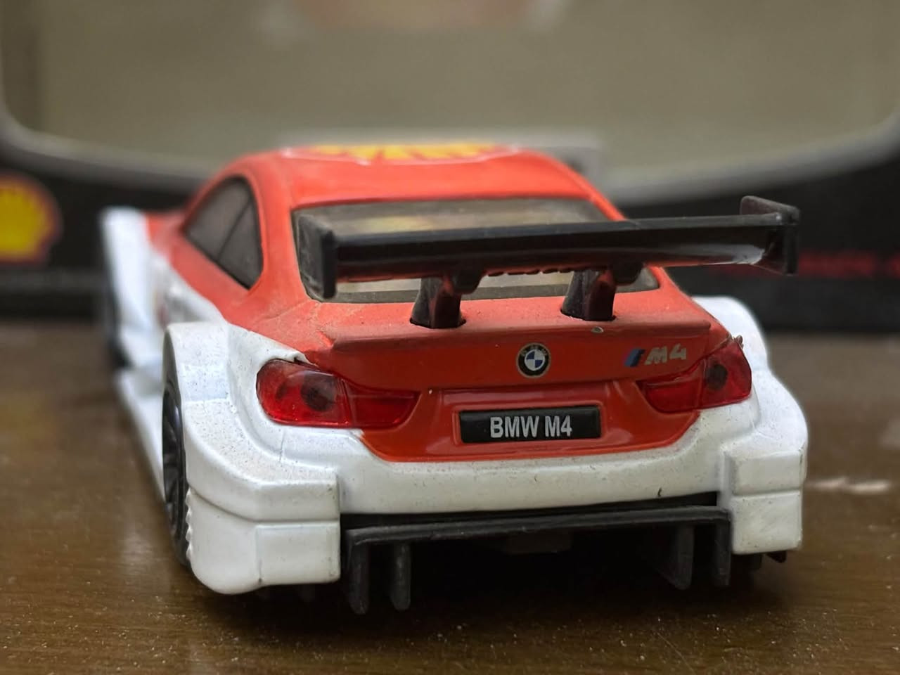 BMW M4 DTM

سيارة سباق من شركة BMW خاصة بسباقات بطولة السيارات السياحية في ألمانيا 🇩🇪 و تحديداً النسخة الخاصة بـ Shell Helix•Ultra

حجم 1:43

السعر 9 الف فقط 🔥 

تواصل على الرقم ***********
او على الخاص
