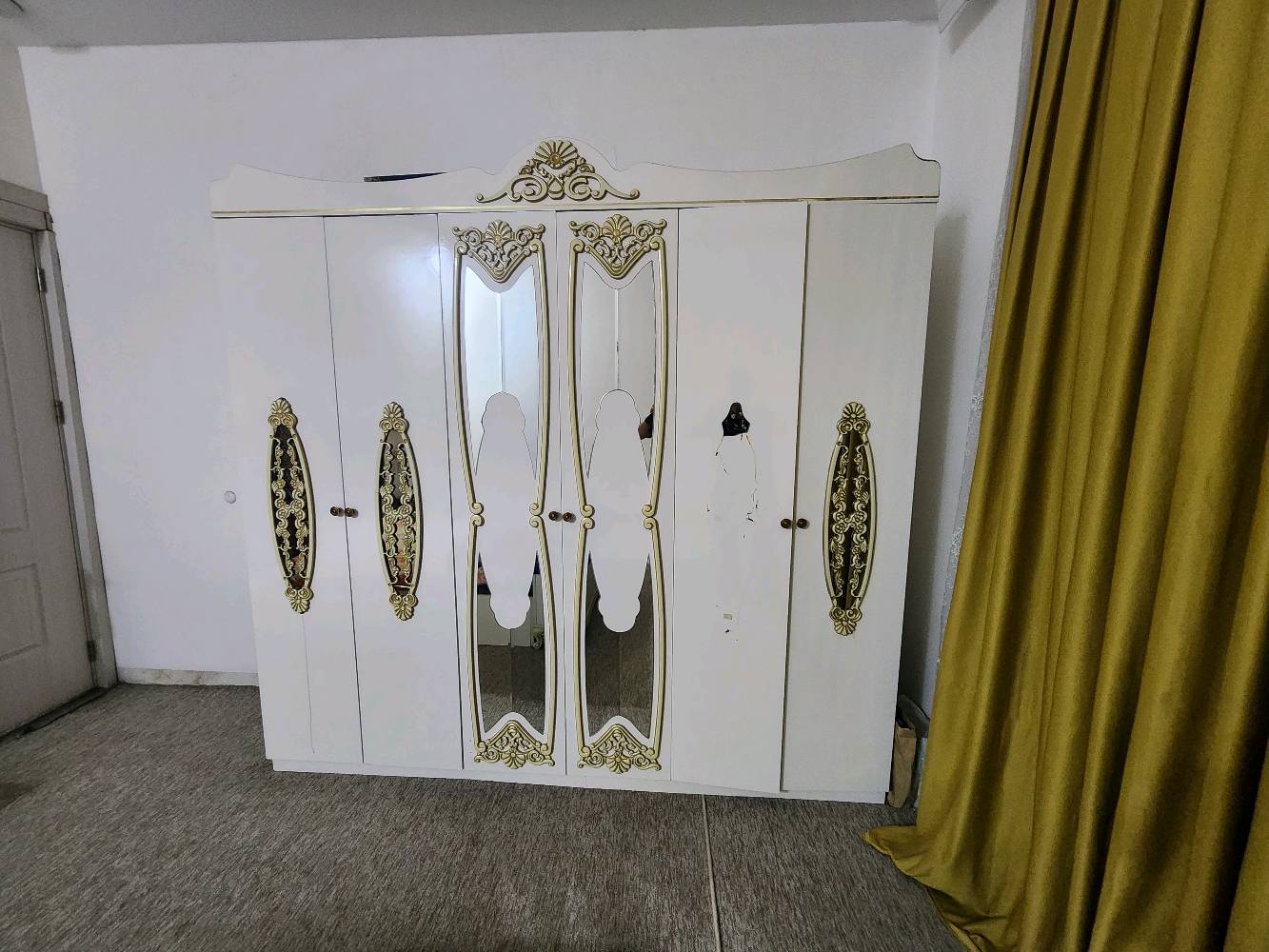 غرفة نوم كاملة • مخمل كحلي • أربيل