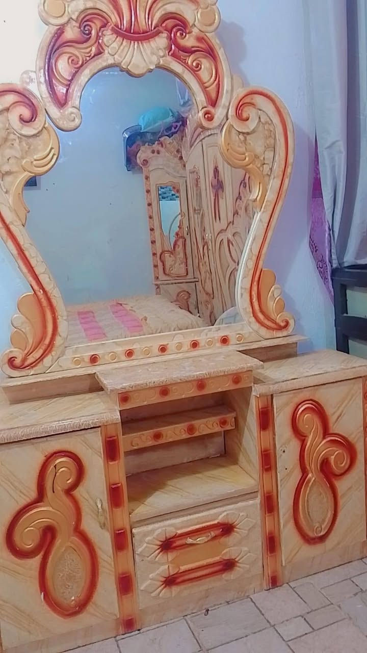 غرفه نجاره عراقيه ام السته جديده  سعر 450 عنوان ناصريه حي الشهداء ***********
