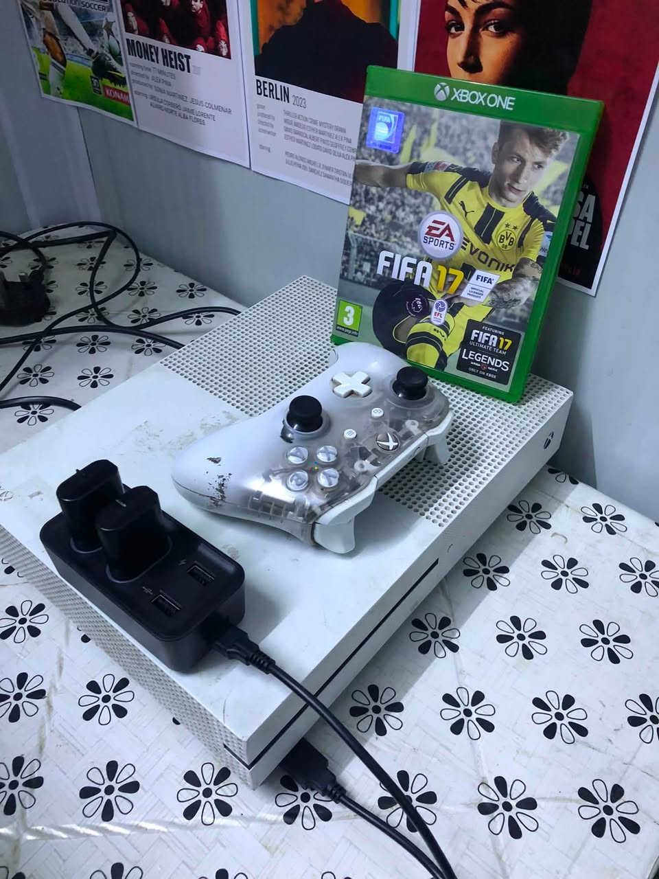Xbox one s
500gb

اكسبوكس وان اس 

ذاكره نص تيره 

الالعاب بدون كيم باس

Gta4

Fifa17

ملحقات الجهاز بطاريات ثنين نوعيه ممتازه جوستك اصلي 

جهاز نضيف ومرتب مال باله مصارله فتره

السعر 210 

مكاني بغداد الدوره متوفر توصيل 

***********
