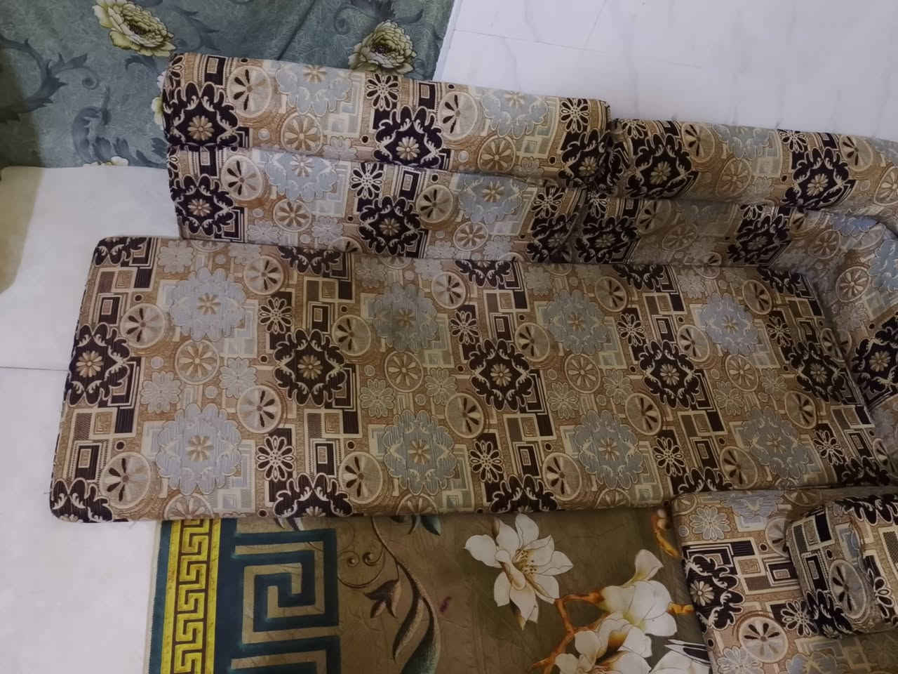 جلسه 6دواشك مستعمله نضافه 85% سعره 120 العنوان كربلاء مقابل مستشفى الكفيل موجود خاض الرقم ***********

