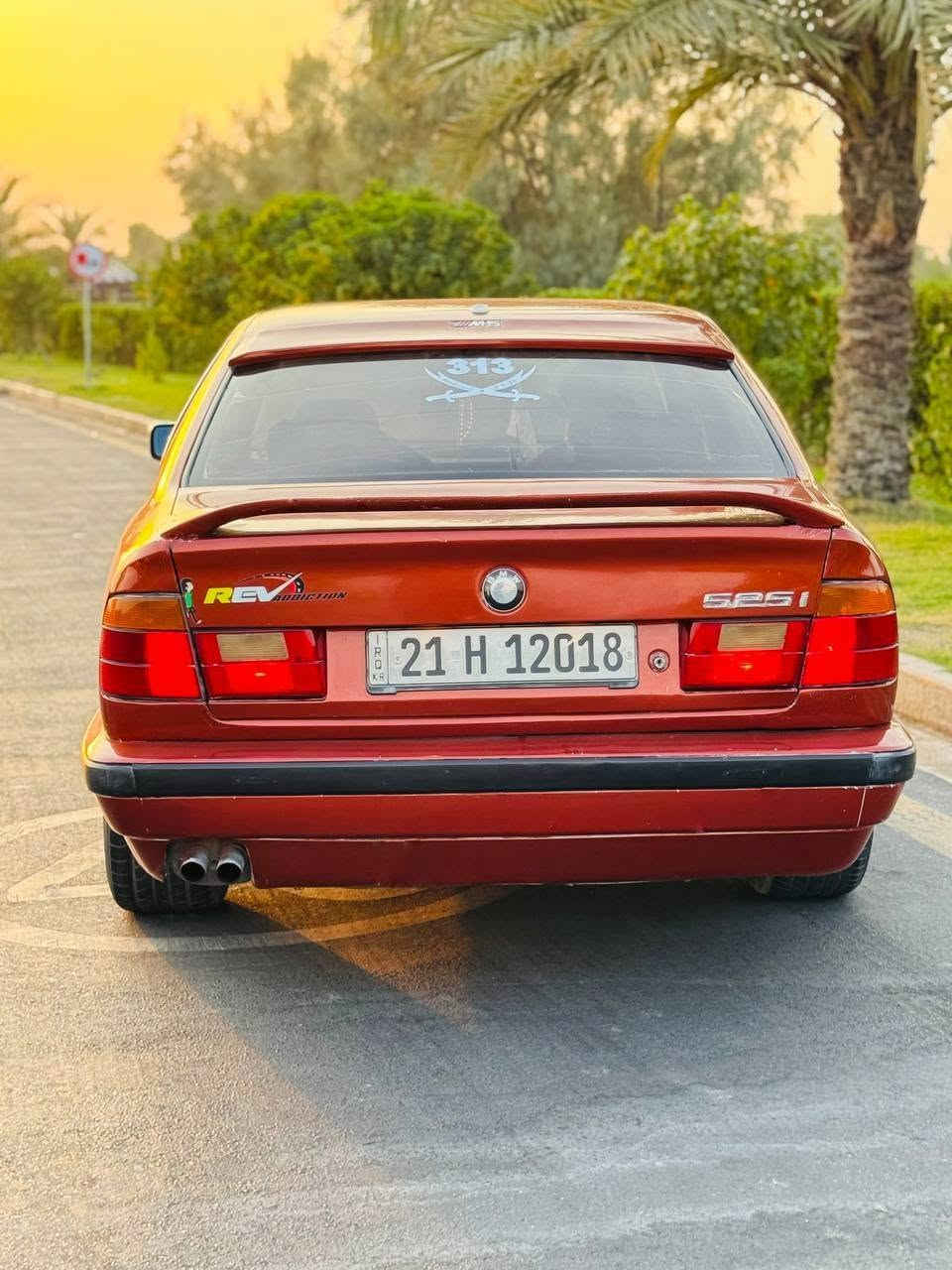 السلام عليكم
‏🚘 للبيع BMW 525i 🇩🇪 موديل 1994
‏🇯🇵 أصل وارد يابان — بدون سلايد
‏🔹 مكينة مسكر عدل كفاله
‏🔹 كير أوتو، كفالة
‏🔹 رقم سليمانية، إنكليزي، تحويل ثاني يوم
‏🔹 صبغ عام جماليه فقط، ومكفولة من الضربة
‏🔹 دواخل نظيفة ومرتبة
‏🔹سنتر لوك 4 بيبان
‏❄️ تبريد ثلج قطعتين
‏🛞 ويل M حجم 18 + تخم تايرات كله جديد
‏🔧 صدر خلفي وأمامي مشدود قبل 20 يوم كله جديد
‏💡 كهربائياتها كلها شغالة داخل وخارج
‏✨ السيارة ترايها كلش حلوة وناعمة ومرتبة
‏💰السعر 55 وبيه مجال بسيط حك الجيه
 .    العنوان بابل الحمزه الغربي
‏للاتصال : *********** او واتساب
