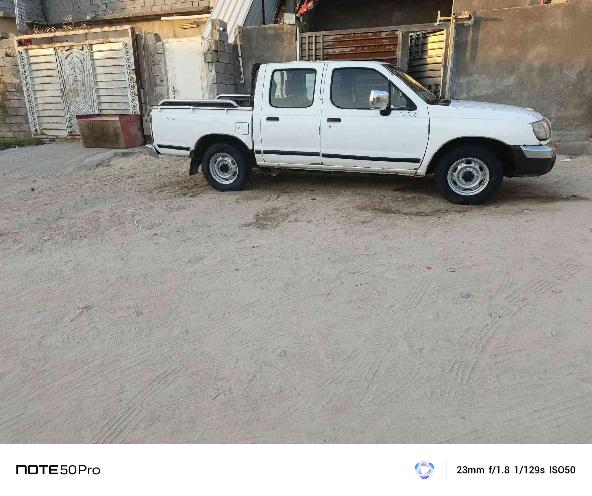 سياره نيسان للبيع موديل 1998 السعر 57 بيها مجال  بصره الزبير***********
