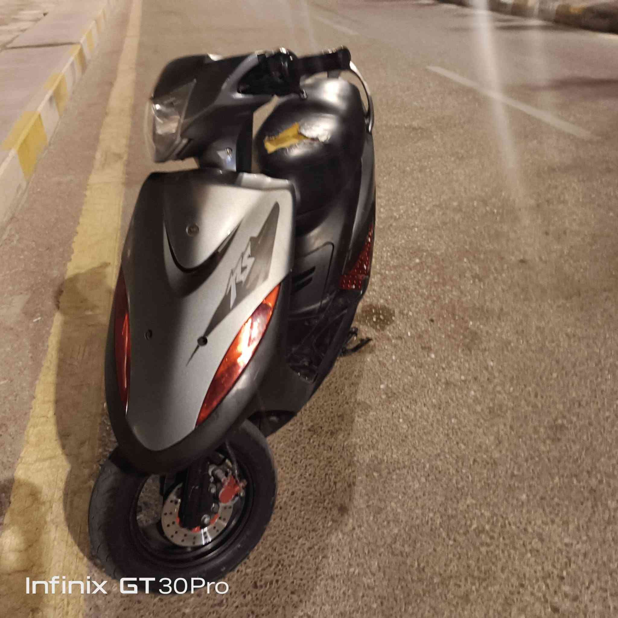 ماكس عدله للبيع
مكينه بلاديه اوراق موجوده ولدراجه نكره سلف 😆🔨
طبعا المكينه ناعمه كلهه بلاديه بس قبق الكور مفتوح تجي تفحص وتشوف النضافه ولرزانه + تزويد خارجي صالنصه تخبل بلاديه + وياهه اشايرهه البلاد وصالنصه تجاري و قبق الدهن وقبق شاصي البلاد موجودات سعر 850 مجال بسيط للشراي وحك الجيه 

للتواصل  *********** واتساب
