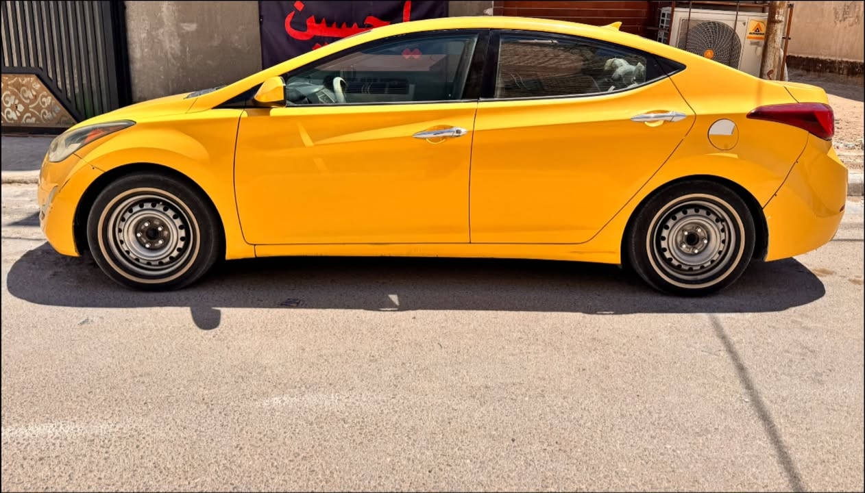 السلام عليكم..
 للبيع النترا موديل 2015 وأرد امريكي 
كلين بدون حادث ولا معجون ليبل واحد
سياره مكفولة من الحادث والتبديل ليبل واحد
دوشمة جديدة 
 فول مواصفات 
تحكم استيرن فتحه بنوراما كاربلي 
ثلاث انظمة قيادة الوضع الاقتصادي (Eco) لتوفير الوقود
والوضع الرياضي (Sport) لزيادة الاستجابة والأداء
 ووضع الراحة (Comfort) لتوفير قيادة هادئة وسلسة في الطرقات اليومية 
سيارة جديدة وجاهزة من كلشي 
تبريد حدادية تخم تاير كير ومكينة 2000 
سنوية جديدة رقم انكليزي جديد
حسب السونار فقط المحرك مفتوح 
 سيارة احله من صور السعر 112 الأستفسار على الرقم وتساب اتصال *********** مكان سيارة كربلاء
