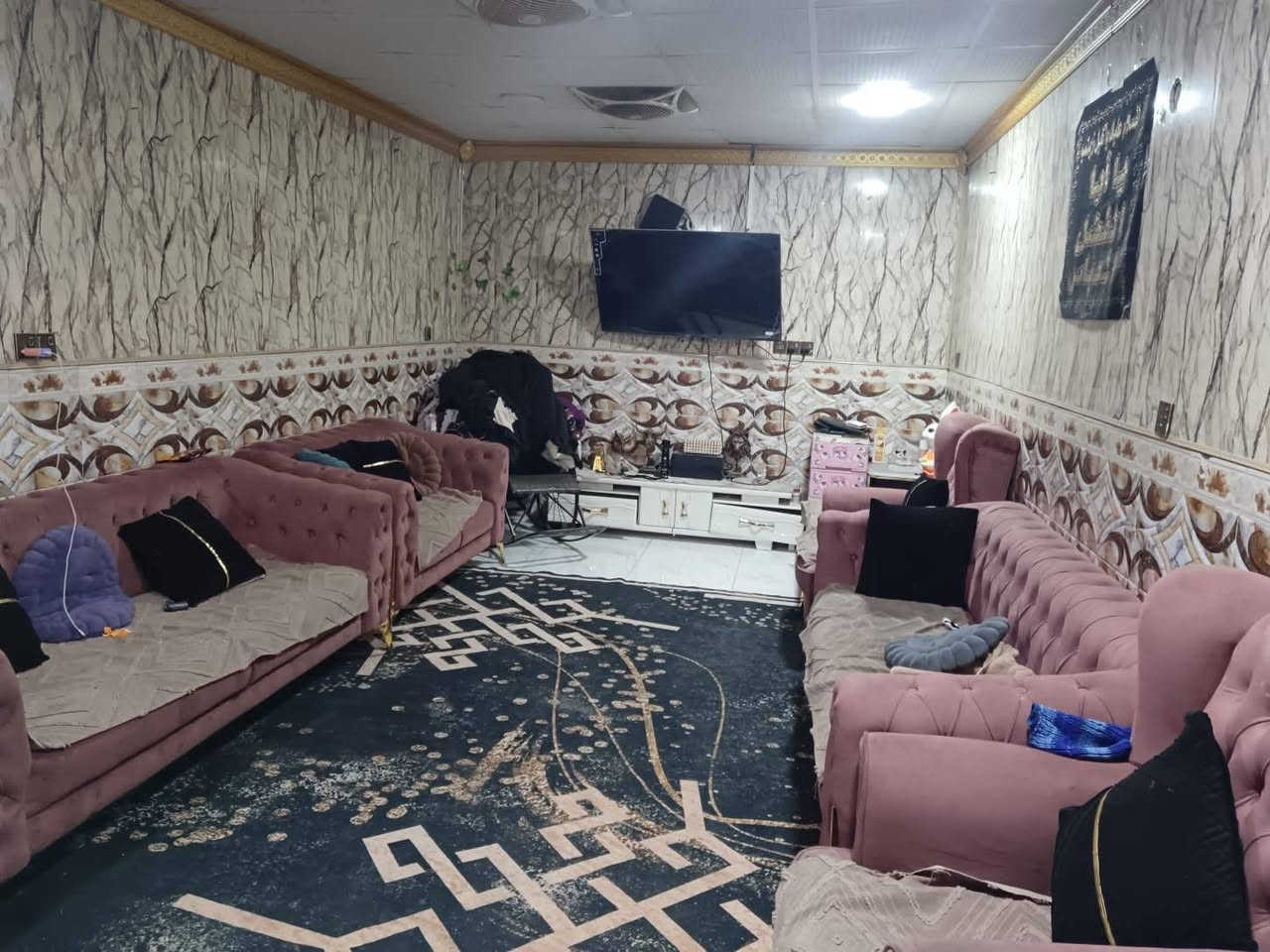 دار سكن للبيع مساحه 100متر شرك مطلوب للمصرف الرافدين 75 تسدي الشهري  580⚜️
–📍 الموقع: الديوانية  بالجلبية حي النهضه 

تسديد الشهري580 ( ملاحظه تغيير كفيل مباشر)

⚜️⚜️📐 المساحة: 100 متر شرك

⚜️⚜️📄 الطابو: صرف

🔹 تفاصيل الدار

⚜️⚜️ طابقين – بناء عكاده 

⚜️⚜️ 2 مجمعات صحية

⚜️⚜️ براني

⚜️⚜️ مطبخ

⚜️⚜️ صالة

⚜️طابق ثاني غرفتين نوم 

⚜️⚜️منور طارمة سطح

🔺#للاستفسار مراسله واتساب ع الرقم التالي 

للمزيد من التفاصيل: يرجى مراجعة مكتب نعيم  البديري 

~~~~~~~~~~~

#متابعة_الصفحة

#نستقبل_جميع_عروضكم

———————————————————

🔺#للاستفسار الاتصال ع الارقام

‪***********‬‏📲 

  او مراسله واتساب +964 770 986 0830 📲  

—————————————————————

او زيارة مكتبنا من الساعة 3 الظهر الى 8 مساء 

🔺  مراجعة مكتب نعيم  البديري

🔺 العنوان مكتب  حي النهضه مقابل جامع شاكر هندس
