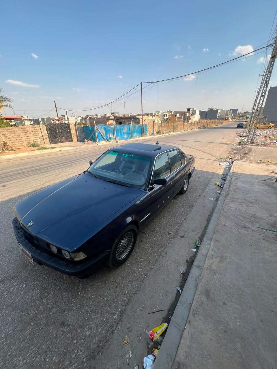 بيع بي ام دبليو حجم 730 سعرها ٤٠ قفل قفل 
مكينه فل 6 سلندر 
تبريد ثلج ❄️ 
طخم جديد 
نواقص السياره بسيطه 
كزوز رياضي 
كامره وشاشه ومظخم صوت 
كير اوتو 
للاستفسار اكثر ***********
***********
عنوان السياره موصل حي سماح
