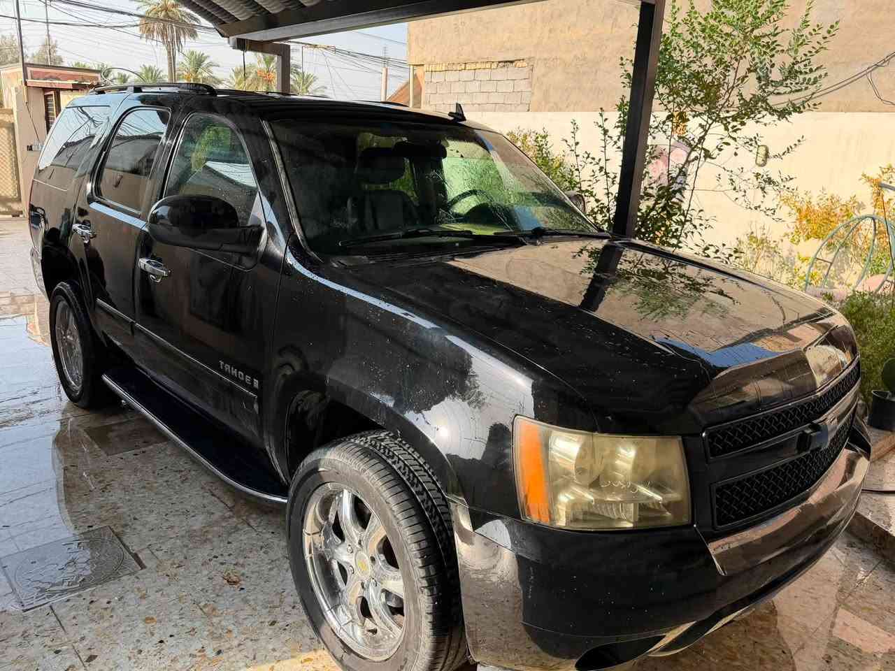 السلام عليكم للبيع تاهو أدوات  2010 LTZ
فول مواصفات 
كير ومكينة واكسل مكفول 
كشنات جلد 
كشنات ملكي منفصل 
حساسات خلفية 
شاشة كبير 
فتحة بل قماره 
كشنات كهربائية 
تبريد ثلج 
معروفه المواصفات فول 

السعر 65$ وبيها مجال 
العنوان بغداد 
للاستفسار الاتصال على ***********
