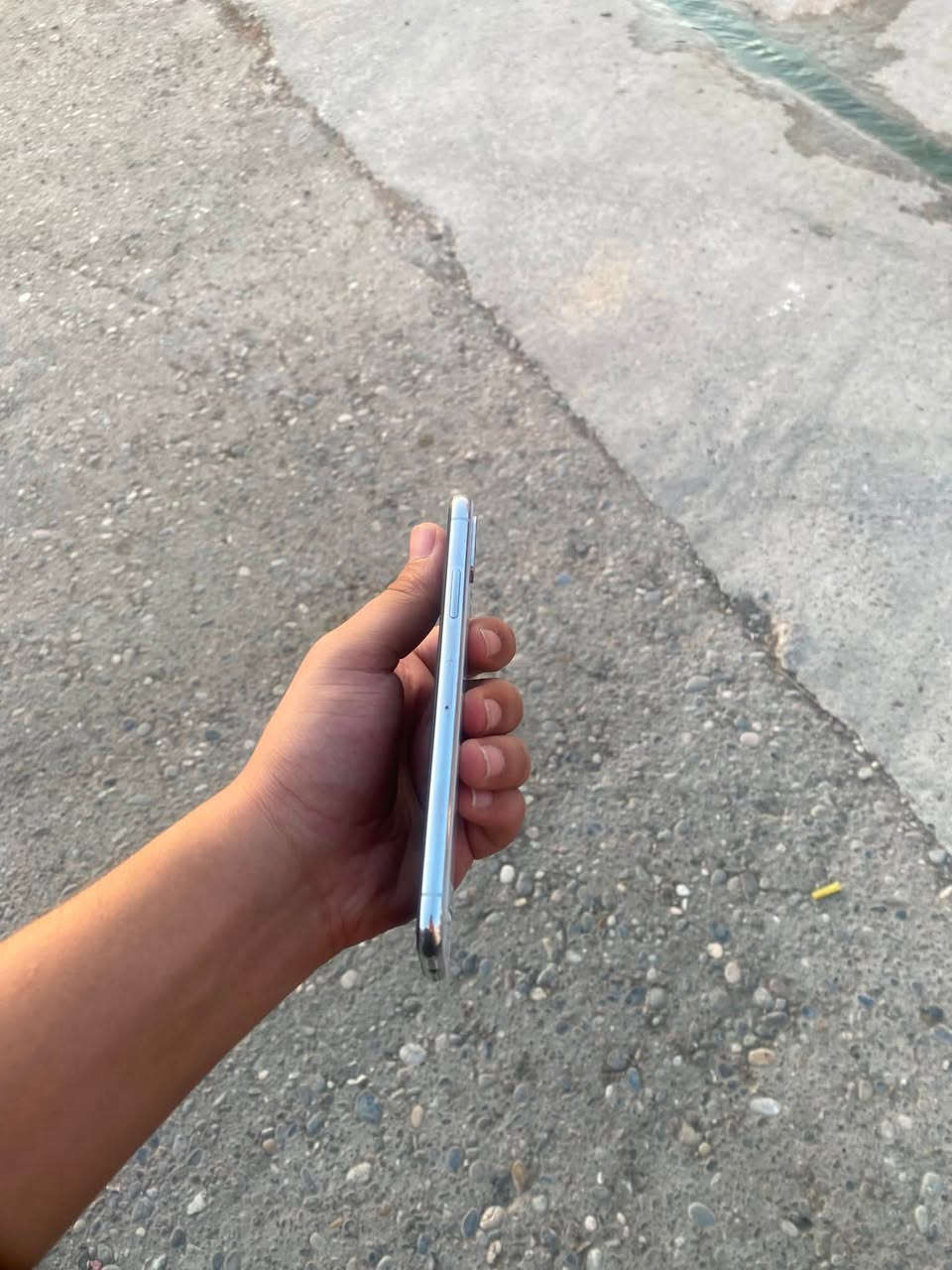 iPhone x
مامفتوح شرط الفحص

ذاكره٦٤
بطاريه٧٥
الجهاز كله نورمال برغي ما مفتوح التواصل*********** مابي واتس

