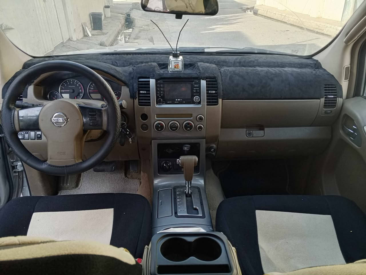 نیسان پاسفاندەر 4×4 2006
فول مواصفات ناو زةرد و كرئمي 
nissan pasfander 2006
خلیجی
گێڕ تۆماتیک
دعامي لؤ دعامي همووي بشرت 
v6
4×4 of rowd
دەبل ئەکسل 
گێڕو مەکینەو تەبرید بەشەرت
تەبرید مەرکەزیی 
چوار تایەی نوێی ڵەسەرە
جام کارەبایی
تحدید سورعە
کوشن 3 ریز
شاشه کامیرا
عام نيه به عام دفرؤشم 
غرامەی 75 هەزار
250 هەزار ڕۆشتوە ناو کرێمی زۆر خاوێنە ڵەگەڵ سپێری بیڵادی
نرخی تەنها 72 وەرەقەو مەعامەڵەشی تێدایە
گۆڕینەوەش دەکەم
ژمارەی تەلفون ***********
له هه ولير م أربيل, العراق
