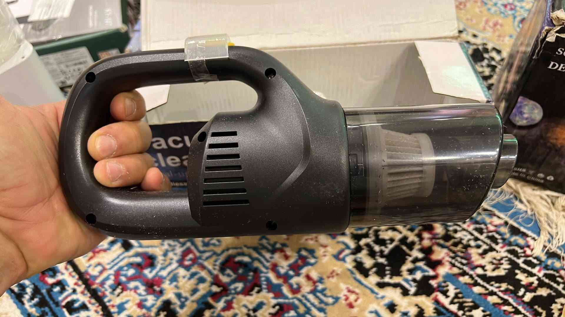 شلعله القطعه على 5 بيهم فوك 100
 مابيع قطع الكل ***********

نص مكتوب في الصور:
- قص