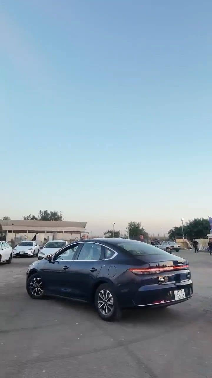 السلام عليكم
Byd destroyer 05

اللون نيلي

الممشى 26 ألف كيلو متر EV+HEV

السيارة معروفة مواصفاتها وكامل البرامج نازلة بالشاشة آخر تحديث.  السيارة مابيها أي مشاكل أو أي أعطال. 

بيها ضربة بالجاملغ الخلفي جهة السايق وشويه من الباب الخلفي على أثرها انصبغ الجاملغ وربع الباب وانضرب كلير لتوحيد اللون. 

وبيها شخوط بسيطة أثر صعود مكرم السامع.. كلب على الصندوق والقمارة والبنيد وتروح بالبولش يم مركز مختص لكن وقت ماكو للأسف..

سعر السيارة :17.750 وبيها مجال للشراي

مكانها الدورة - بوعيثة

للإستفسار- ***********
