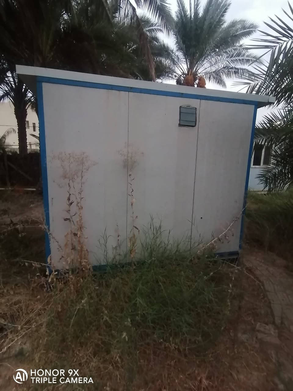 لبيع كرفان ٨*4 جديد نظافة ٩٠٪  يحتوي ع غرفتين  وصحيات.   وياي كرفان ثاني منفصل ٣*٣نظيف يصلح مطبخ اثينهن كهرابئيات كاملة  للاستفسار الاتصال ع الرقم *********** 
٠

نص مكتوب في الصور:
- HONOR 9X TRIPLE CAMERA
- AI HONOR 9X TRIPLE CAMERA