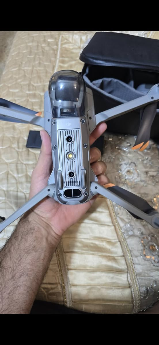 السلام عليكم
dji air 2 s كومبو بطاريتين طيارة كلش نضيفة معروضة ب 950 الف مكاني بغداد ***********
