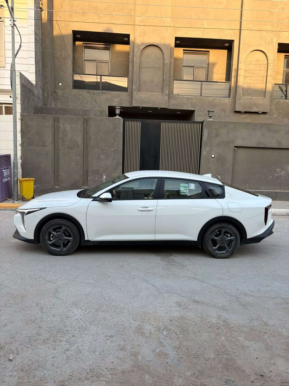 كيا كي٤ وارد خليجي كلين تايتل ما بيها أي ضربه ، G-grade نسخه السويج (العادي) مو بصمه ، جديده السياره وماشيه بس ١١ ألف كيلو ، منصب دواخل RGB LED بالبلوتوث على الموبايل كل الألوان و دوشمه مرتبه ، مبدله زيت كل ٣ اللاف كيلو ما بيها أي مشكله الي حاب يتواصل وياي على الرقم *********** ، رقم سماوه 
السعر : 27,850,000 دينار عراقي 
وبيها مجال
