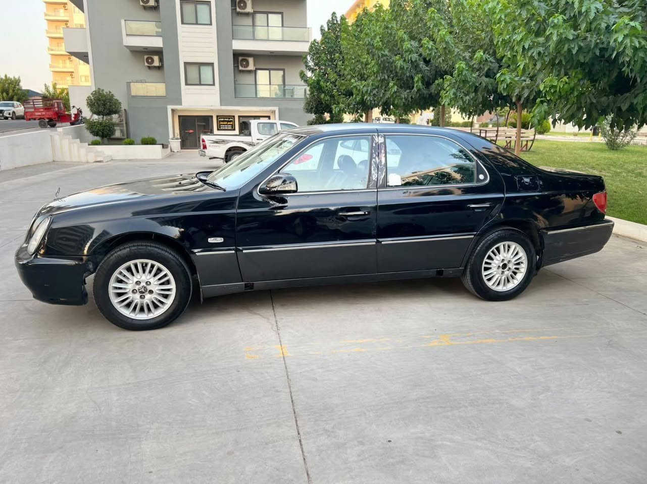 للبيع مراوس
سانك يونك شيرمان CM500 كوري
موديل السياره 2008 خليجي
رقم بغداد تحويل فقط موصفات
السياره فول
داخل جلد 
تحكم ستيران 
ستيران كهربائي 
كشنات كهربائي
تبريد تدفه كشنه
تبريد قطعتين 
السياره مكفوله بدون صبغ
وحادث جاهزه من حداديه
ومحرك وكير تخم تاير كهربائية
كل جديدة وشغال خير من الله
محرك وكير مال VVTححم 3000
محرك وكير القديم موجود بس ضارب كازكيت
يجي مال مارسيدس خراطيم بلدي. مكان السياره 
بغداد *********** بغداد, العراق

