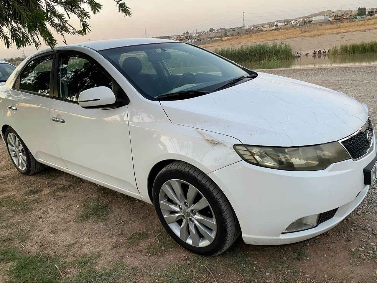 سيراتو • ٢٠١٢ • داخلي اسود
