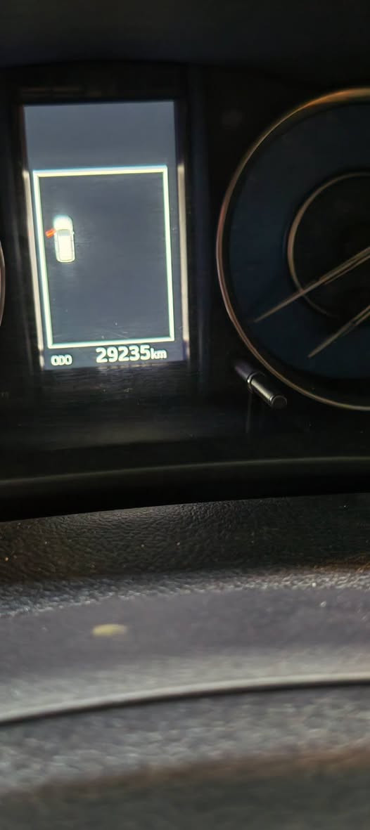 السلام عليكم
فور جنر 2023 فول مواصفات 
شفتات ستيررن تحكمات فول 

محرك 2700  4سلندر مواصفاتها معروفه

السياره ماشي 29 الف كيلو

السياره ماخذيها من الشركه على ايدي 

السياره مكفوله كفاله عامه من كلشي 

جديده بحالة الوكاله نادراً تلكه بهالنضافه بالسوك كشرها نضافته 100‎%‎100 

السياره موجوده بغداد البياع معرض القمه

السعر 30،000 دولار وبي مجال 

الرقم 

***********
