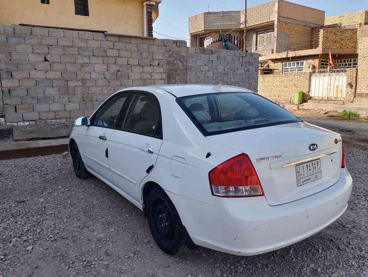سبكترا 2009 بأسم الوالد مكينه 2000 تبريد شغال مكفوله عدى صبغ بسيط بين الباب والجاملغ سنوية ما ساقطة وبيها ملصق ورقم الماني مكانها حلة ابي غرق السعر 87
***********
