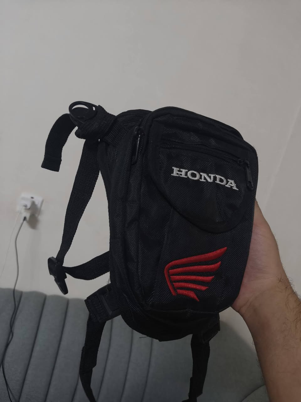 غراض الدرجات
(10 ألف)جنطة أ مال رجل اصلي ماركة Honda  
(2 الفين) دبة ماء فافون لتر 1 ضد حار
(2 الفين) فيتس مال دراجه ايراني بلادي أصلية 
(1  الف) رقم دراجة أصلي ماركه سونك
مكان كركوك ازادي
***********
***********
