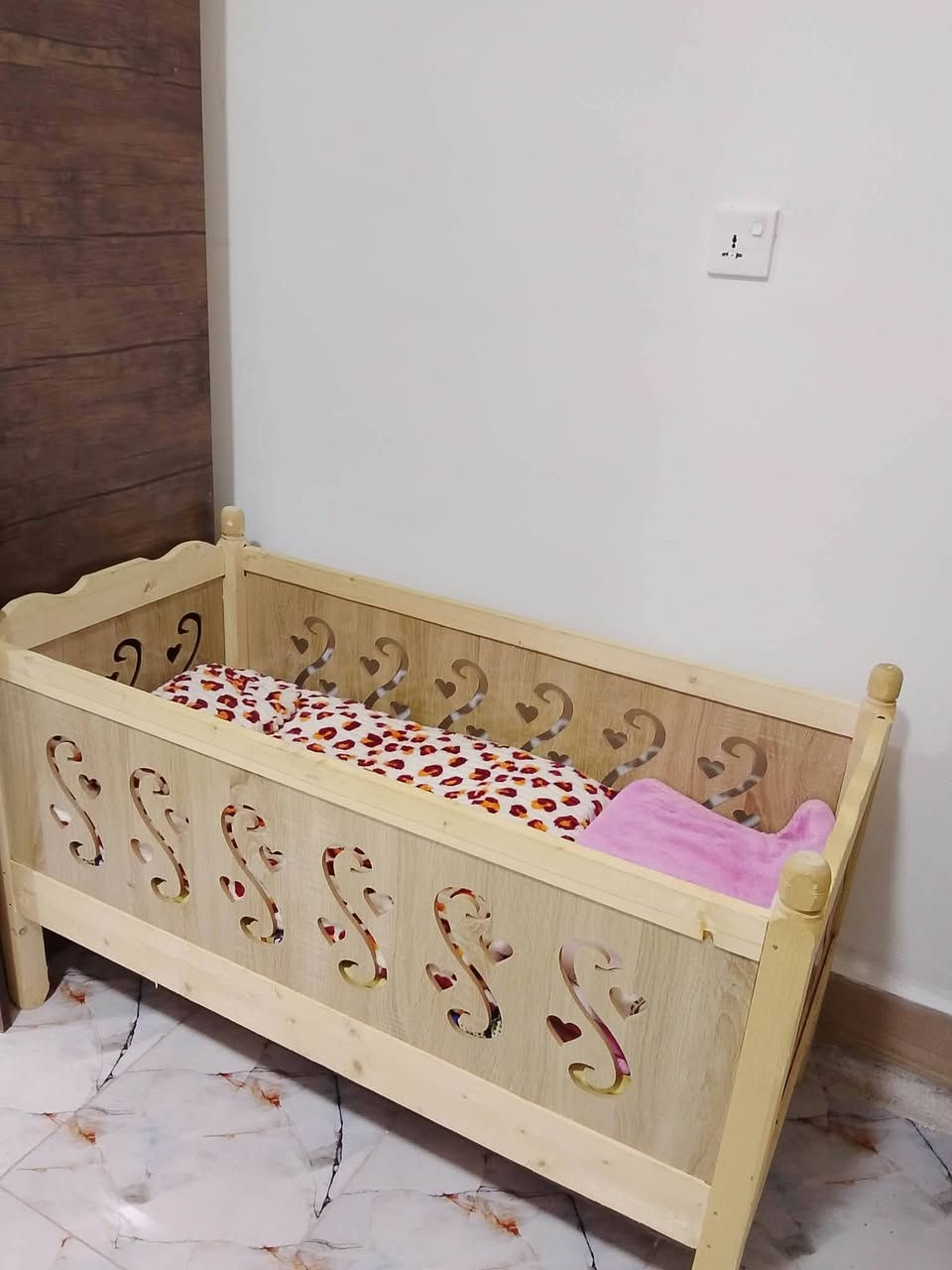ميز وكراسي • جرباية ودوشك
