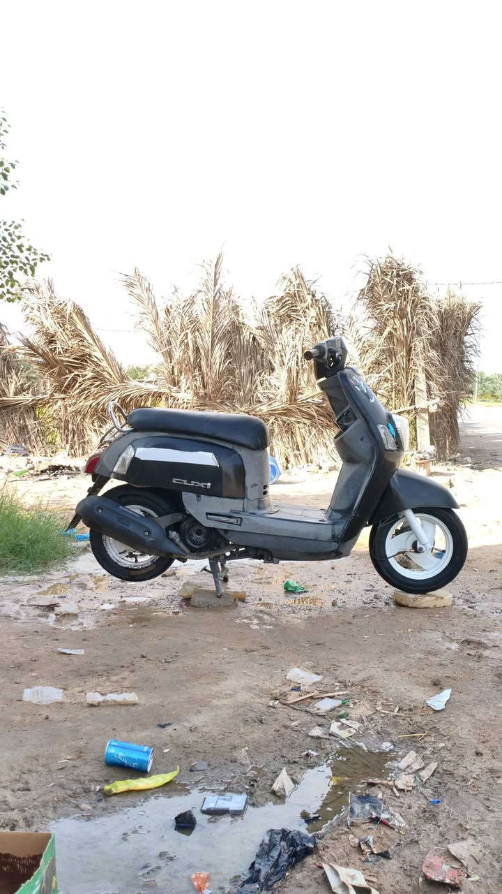 دراجه للبيع كلها ختم واحد حته المحرك  سعرها 850 وبيها مجال ***********
