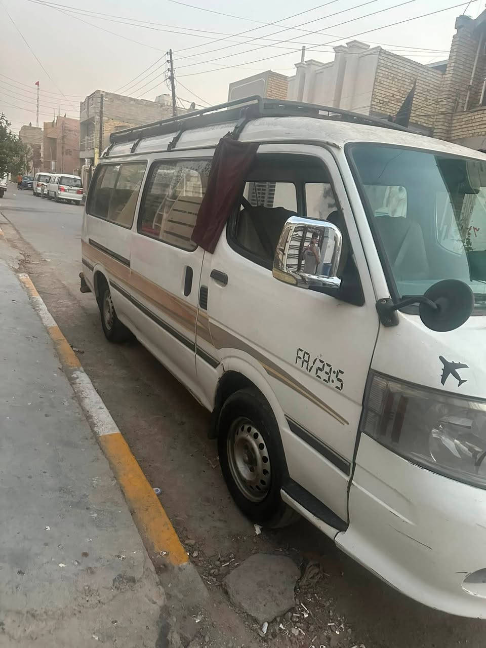 سلام عليكم كيه فتون٢٠٠٩ رايده٦٢ورقه و بيها مجال رقم الهاتف ***********
