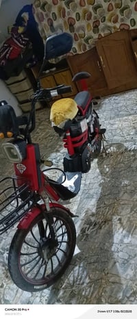 بيسكل شحن 4بطاريات قبل سبوعين مبدلهن تخم كامل  4 سرع كهربائيات كلها شغ...
