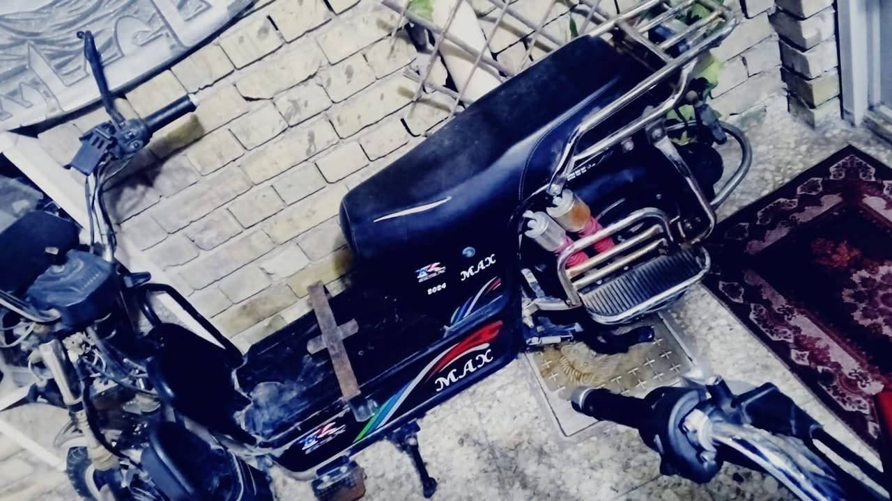 السلام عليكم دراجه شحن  نوع هارلي باتريات عطلانه للبيع ***********
