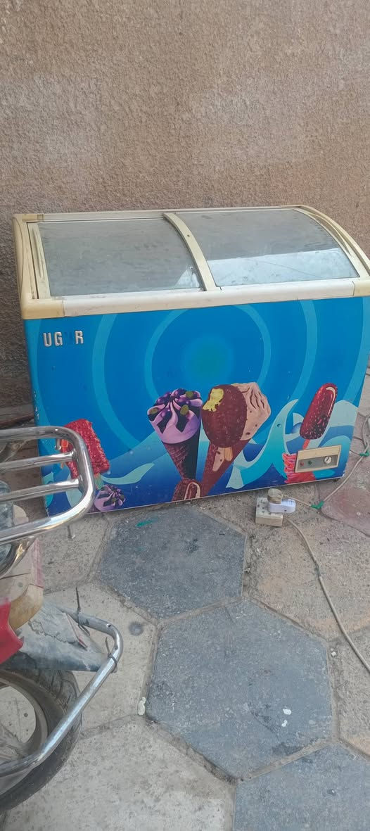 ثلاجة عمودية • مجمدة بطحية • ايكور