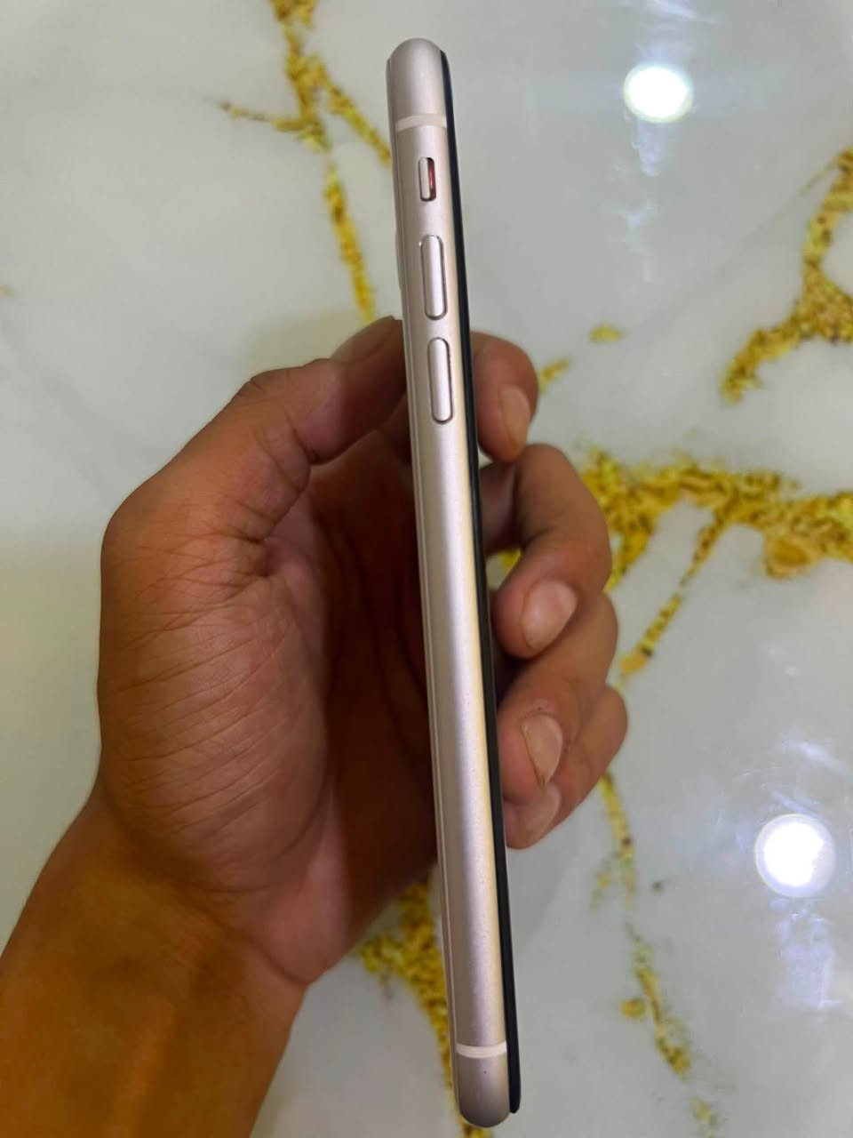 سلام عليكم ( للبيع ) ، ايفون Xr لون ابيض ، مساحة 128 , مبدل بطارية + شاشة ، الجهاز نضافة فول سعره ( 225 وبي مجال )

والجهاز الثاني Honor 9X pro

الضرر موضح بالصور 
مساحة 256

سعره ( 75 ) وبي مجال
للاستفسار : ***********
